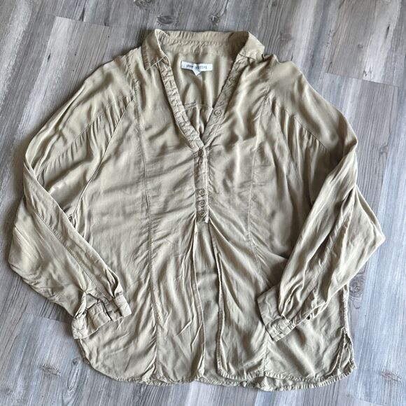 Urban Outfitters UO Viscose Genesis Split-Hem Blouse - size S - Picture 8 of 11